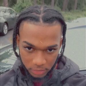 Meet your Posher, Quincy